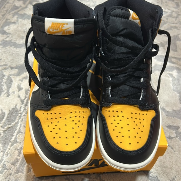 Authentic Air Jordan 1 Retro High OH “yellow toe” - Picture 4 of 7